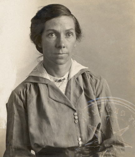 1919 Annie Wynn Passport