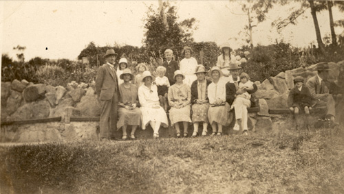 Group Annie Harry